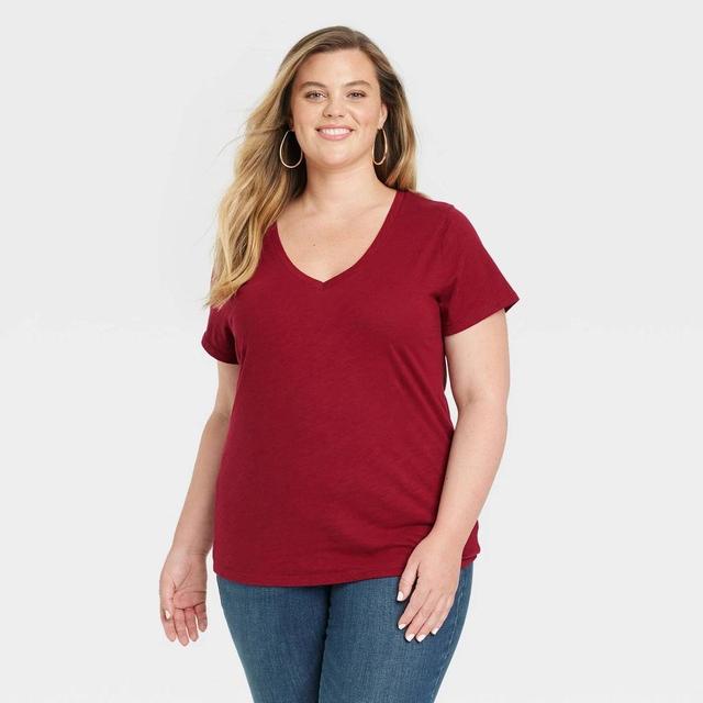 Womens Short Sleeve V-Neck T-Shirt - Universal Thread Maroon 2X Product Image