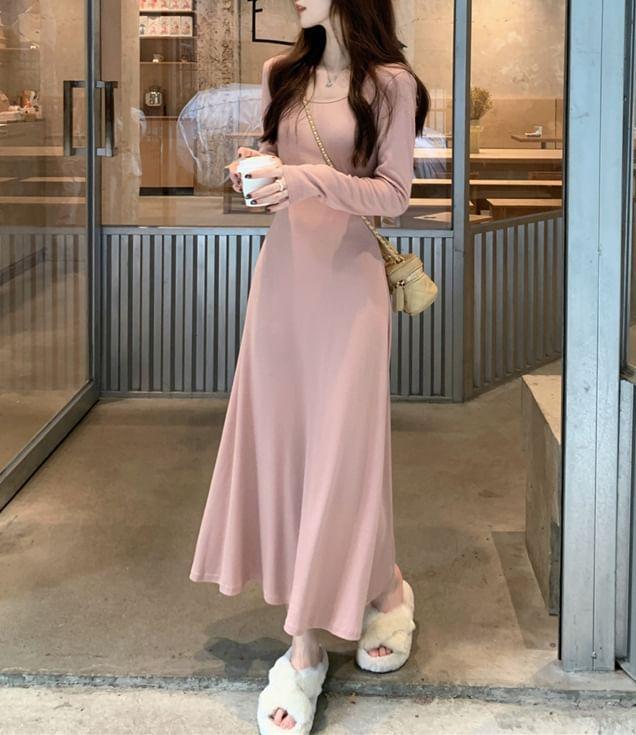 Long-Sleeve Scoop Neck Plain Midi A-Line Dress Product Image