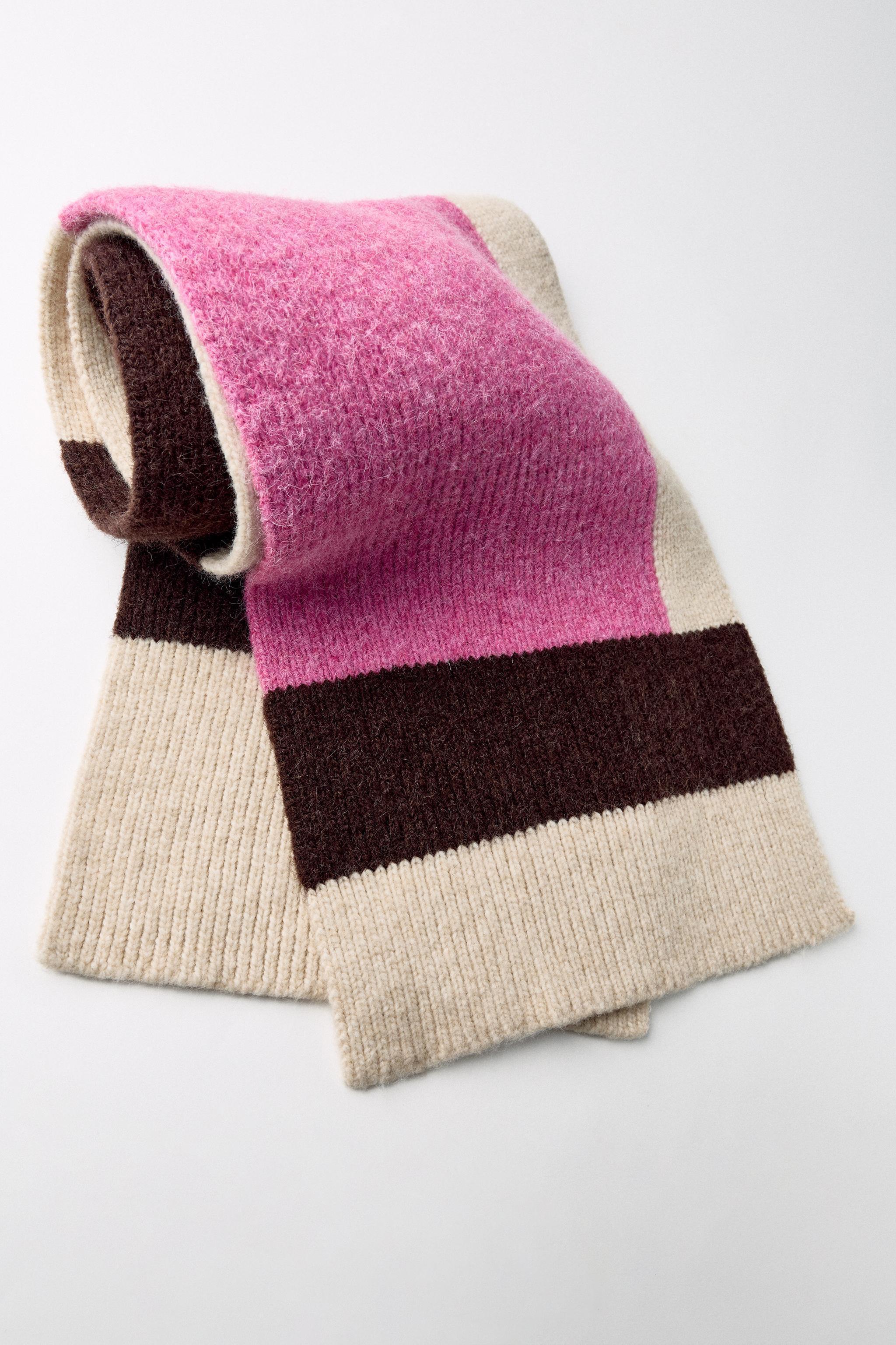 KNIT SCARF Product Image