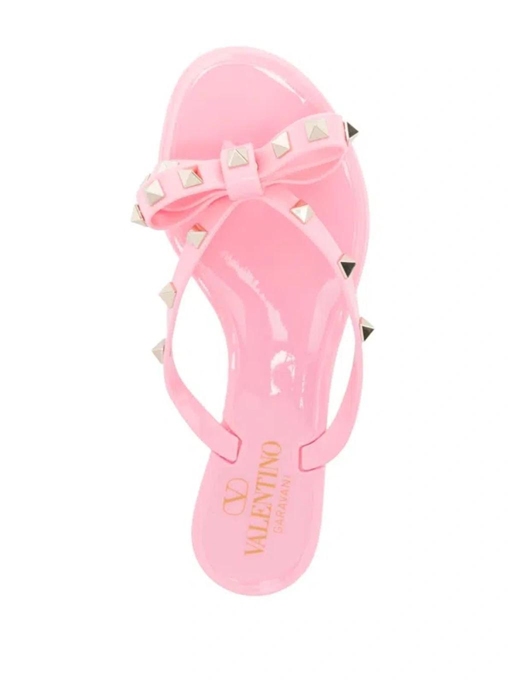 Women's Rockstud Rubber Thong Sandals In Pink Product Image