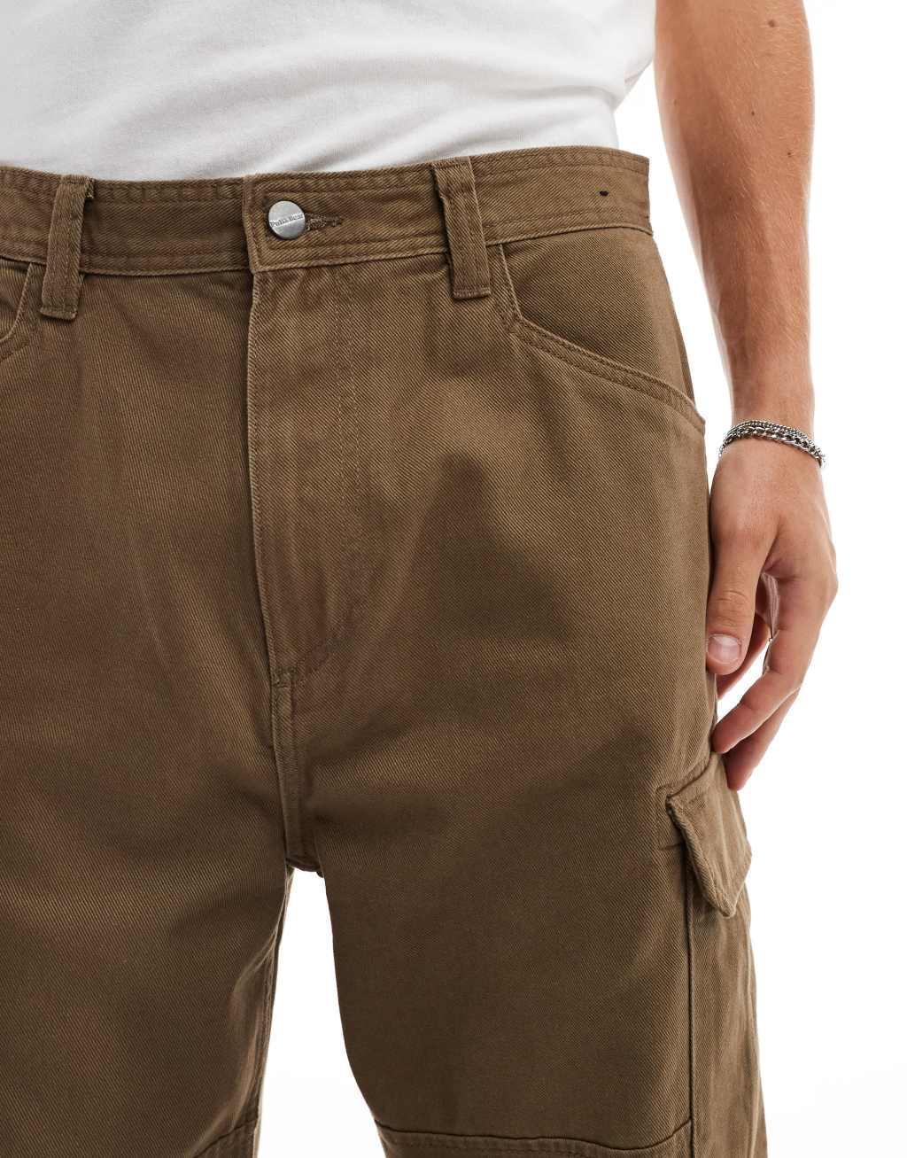 Pull&Bear straight leg cargo pants in brown Product Image