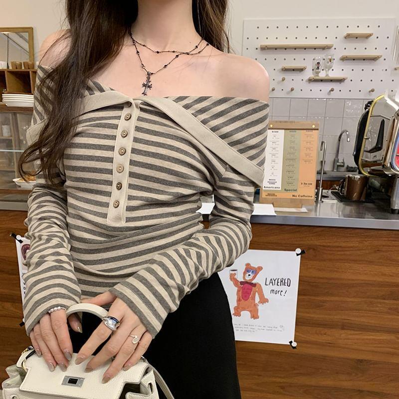 Long-Sleeve V-Neck Striped Button Up T-Shirt Product Image