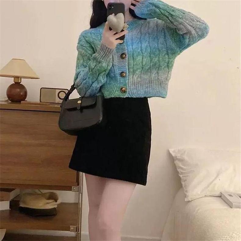 Crew Neck Gradient Cable Knit Button-Up Crop Cardigan Product Image