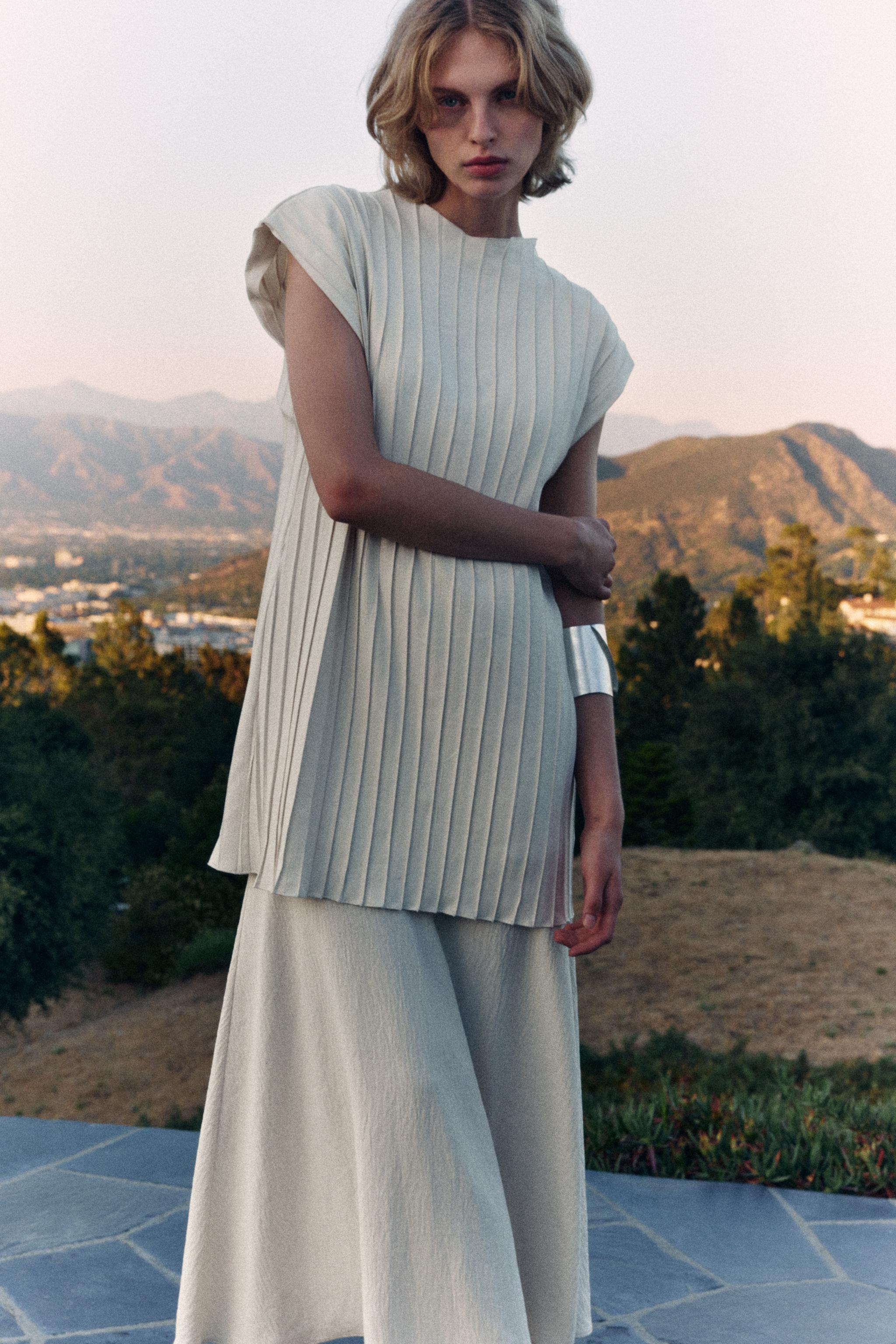 PLEATED MIDI DRESS Product Image