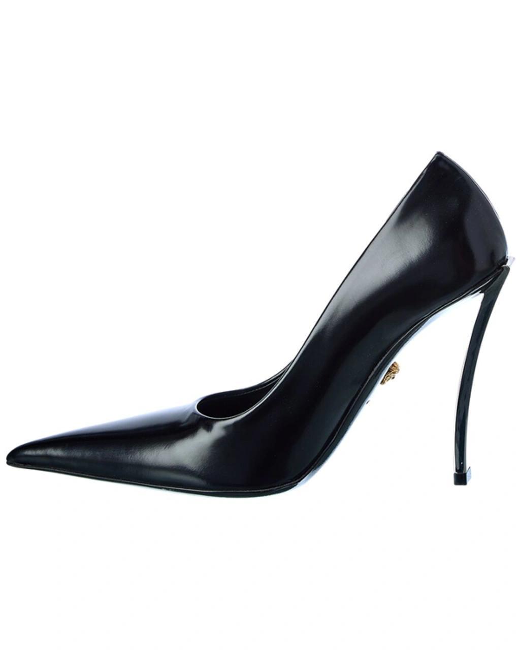 Pin Point Leather Pump In Black Product Image