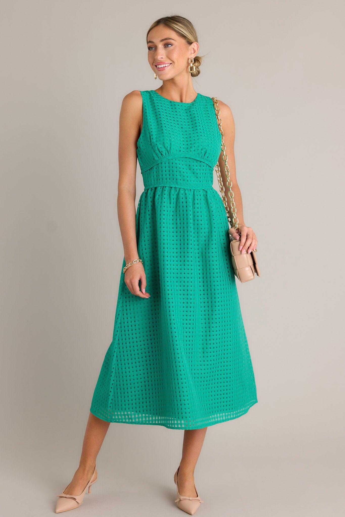 Sophisticated Style Green Sleeveless Midi Dress Product Image