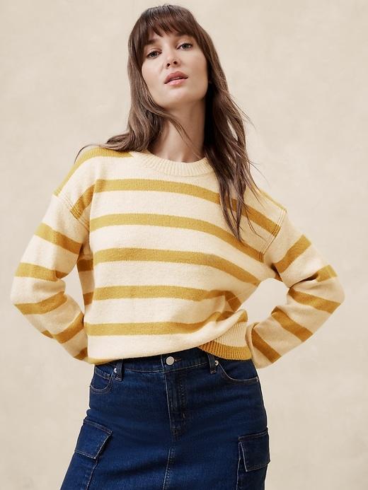 Cozy Pullover Sweater Product Image