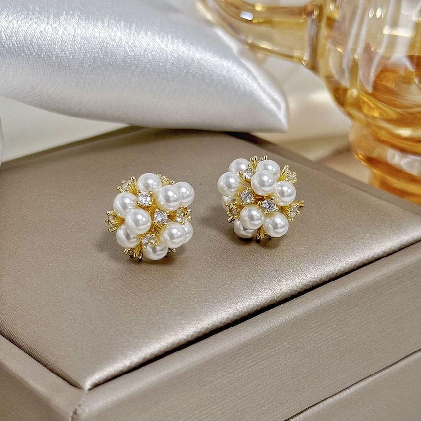 Faux Pearl Rhinestone Stud Earring Product Image