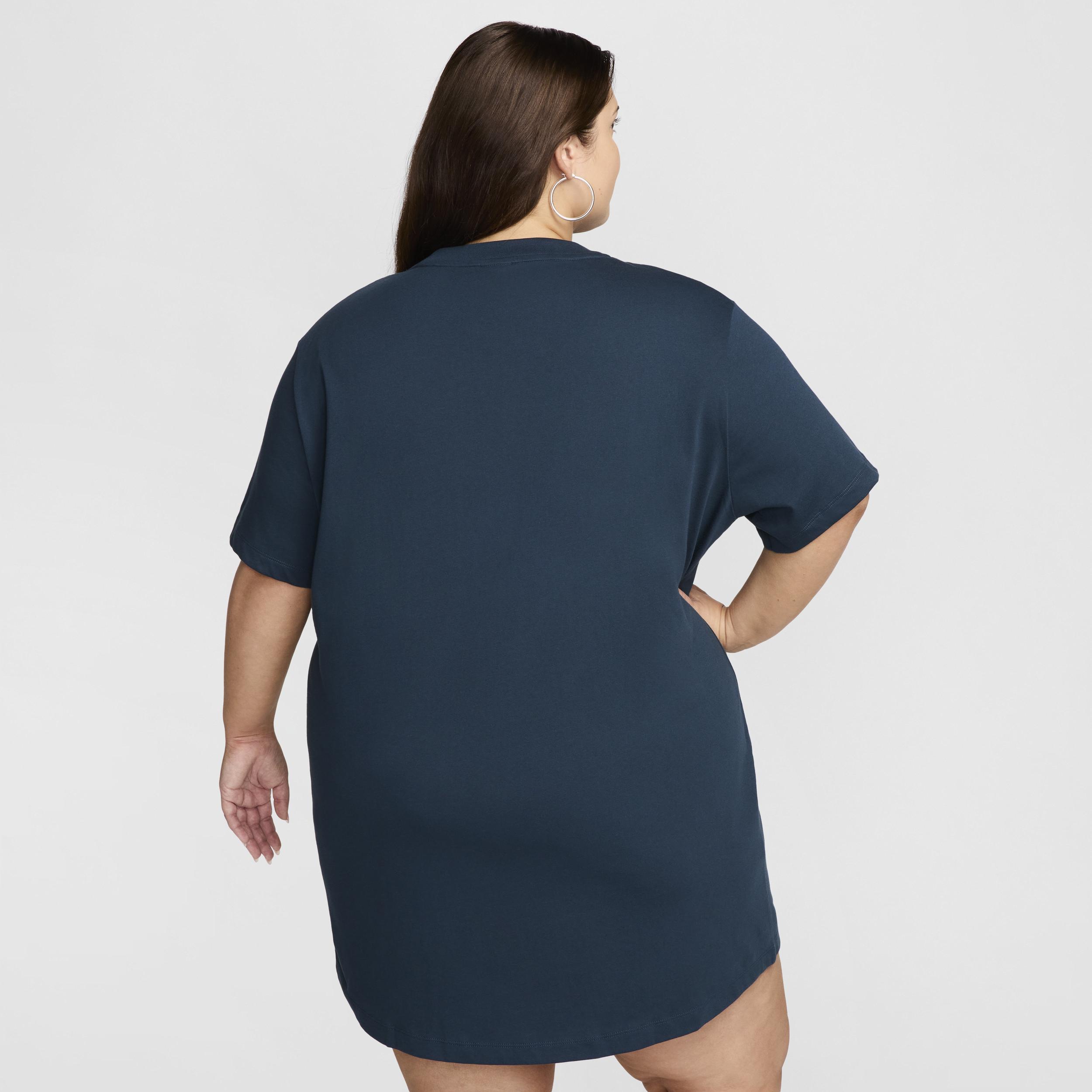 Women's Nike Sportswear Essential Short-Sleeve T-Shirt Dress (Plus Size) Product Image