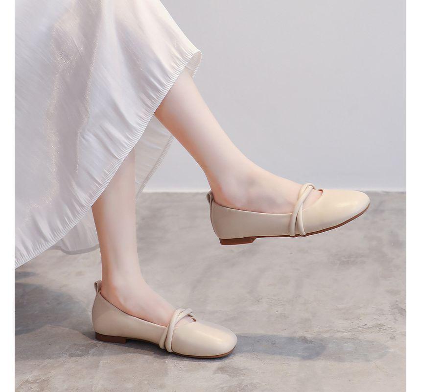 Genuine Leather Twisted Strap Flats Product Image