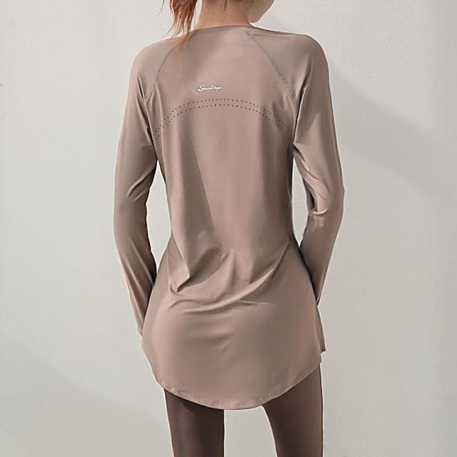 Long-Sleeve Scoop Hem Plain Long Sports Top Product Image