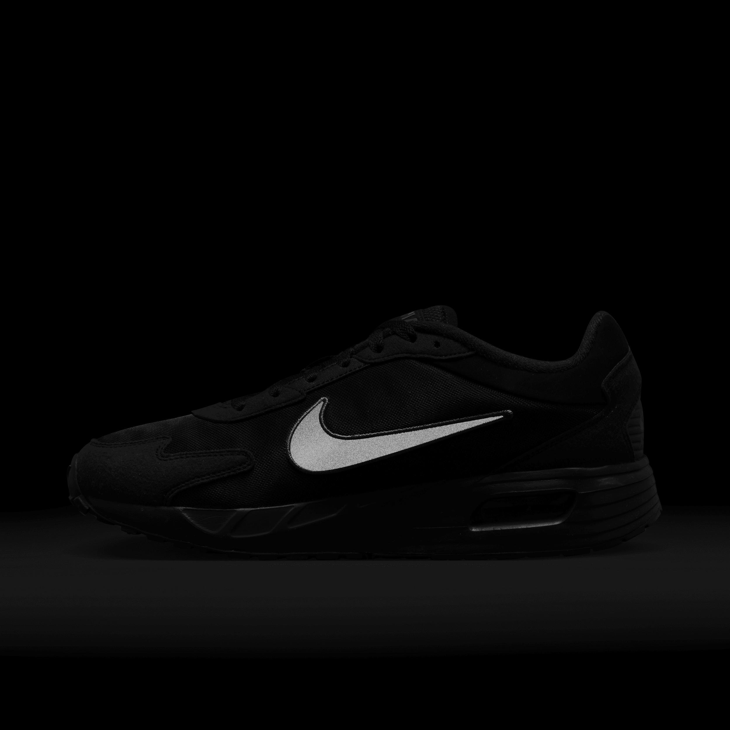 Nike Men's Air Max Solo Shoes Product Image