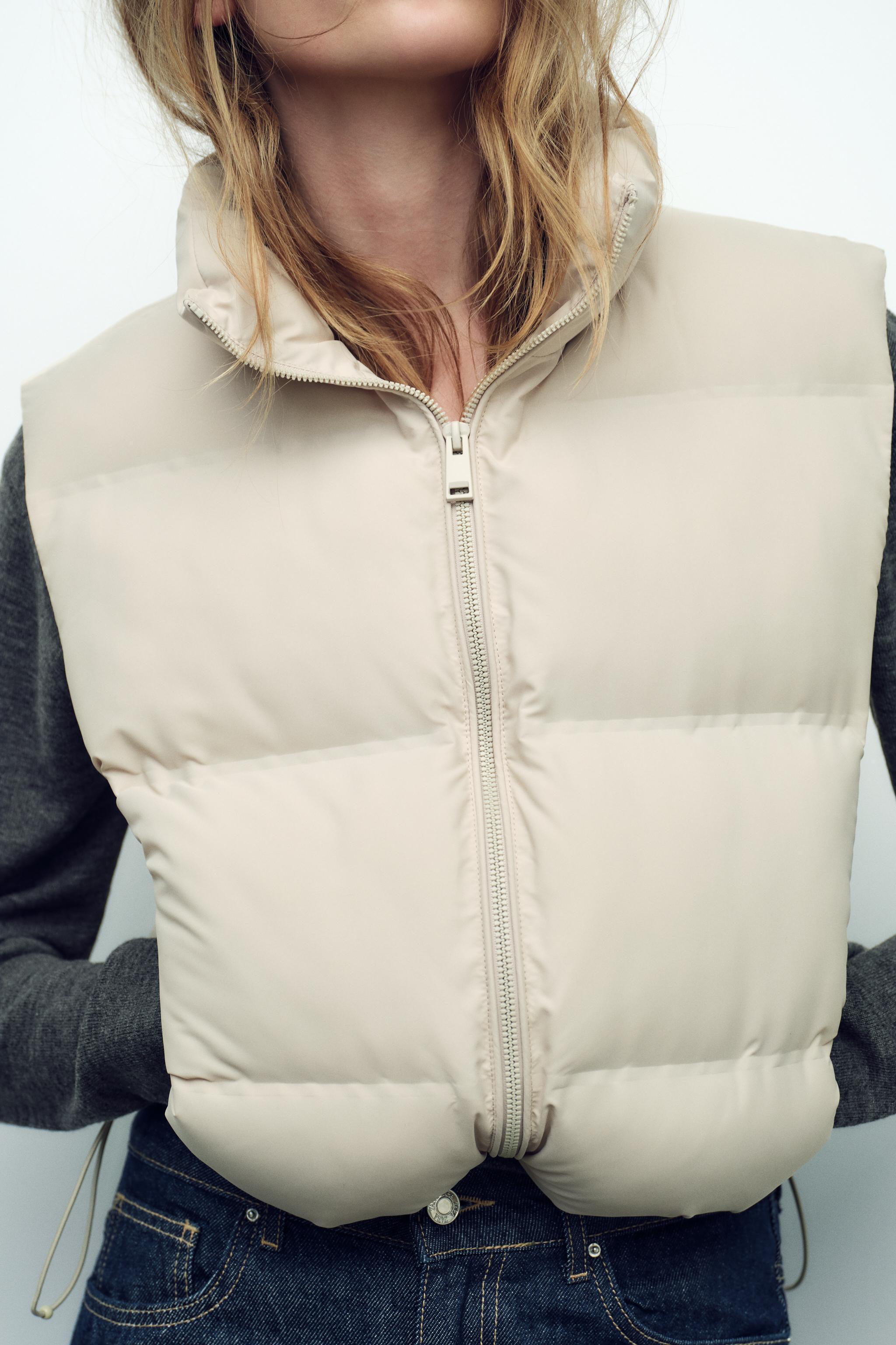 WATER REPELLENT WINDPROOF PUFFER VEST Product Image