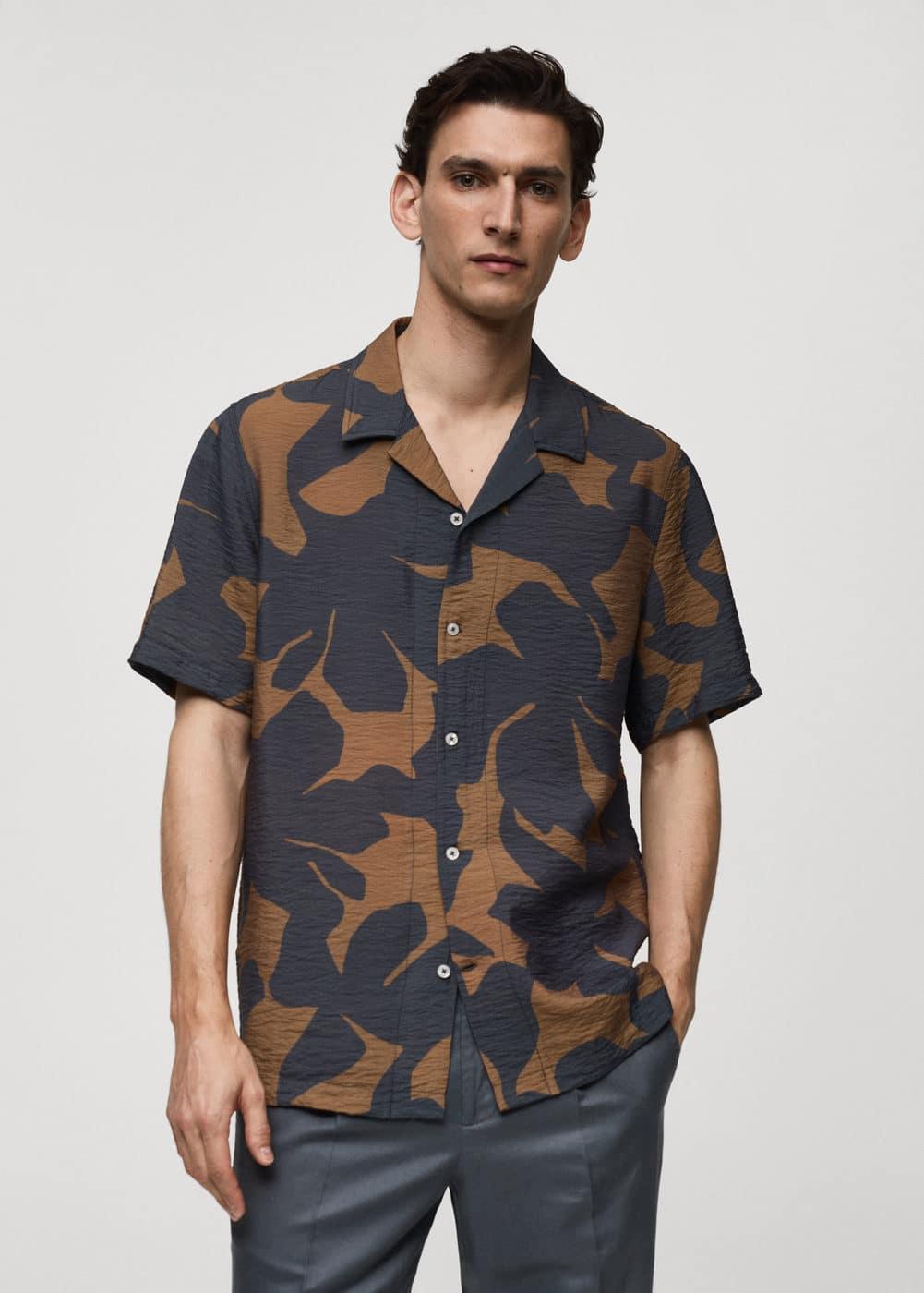 MANGO MAN - Regular fit texture printed shirt greyMen Product Image