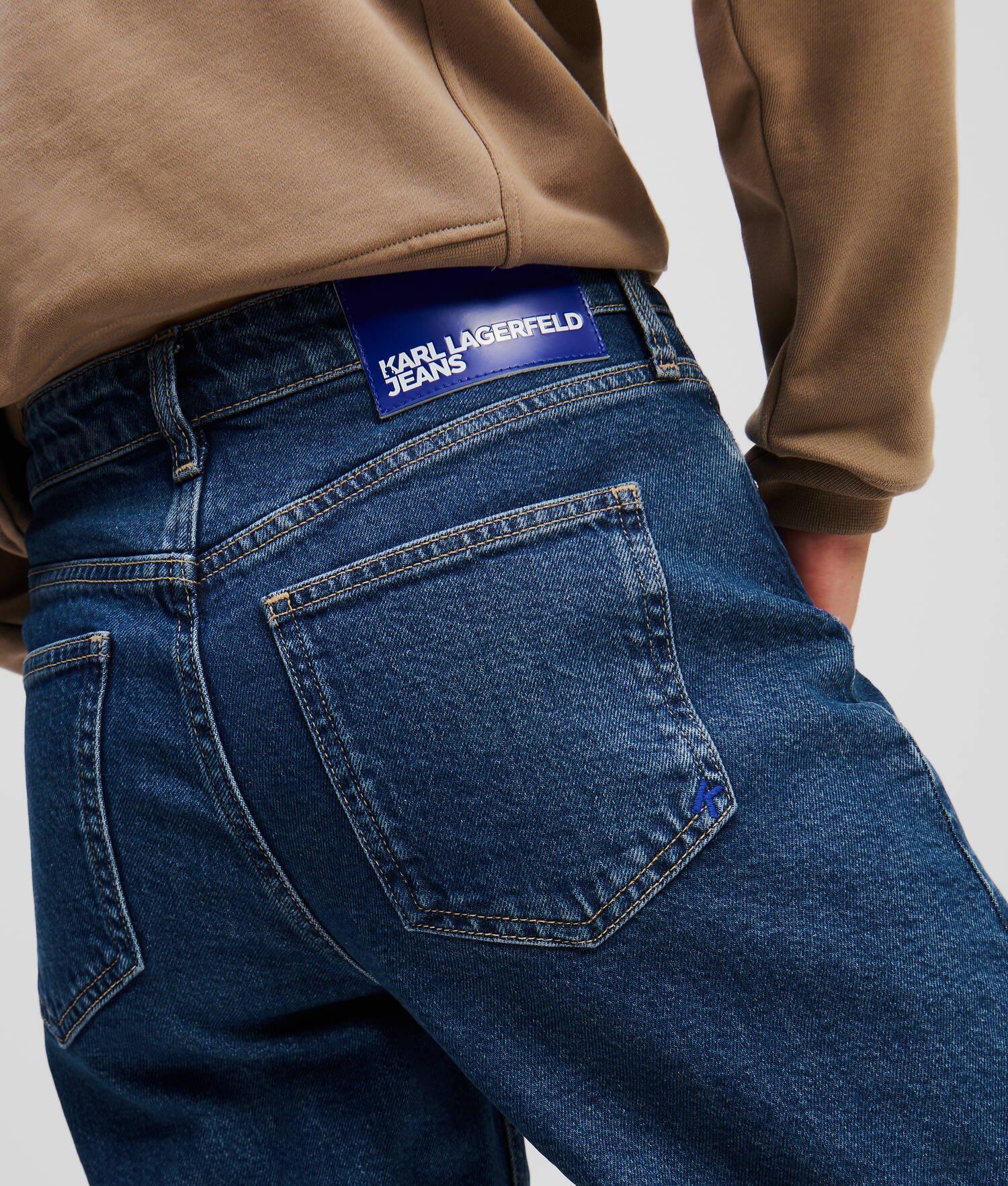 MOM JEANS Product Image