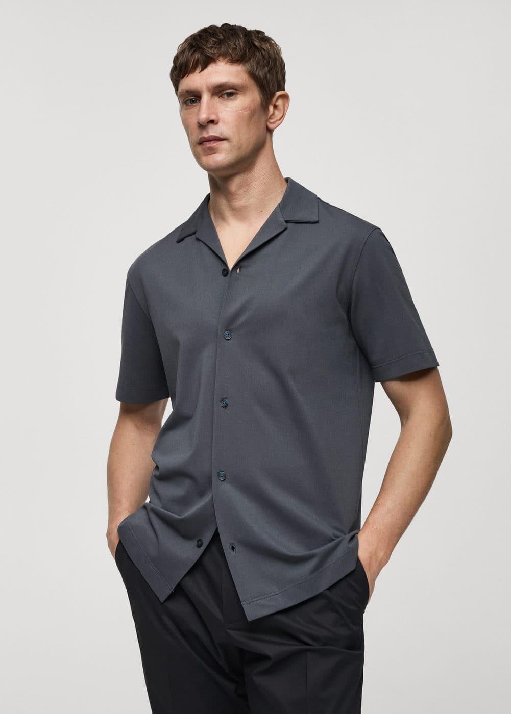 Short sleeved cotton shirt - Men | MANGO USA Product Image