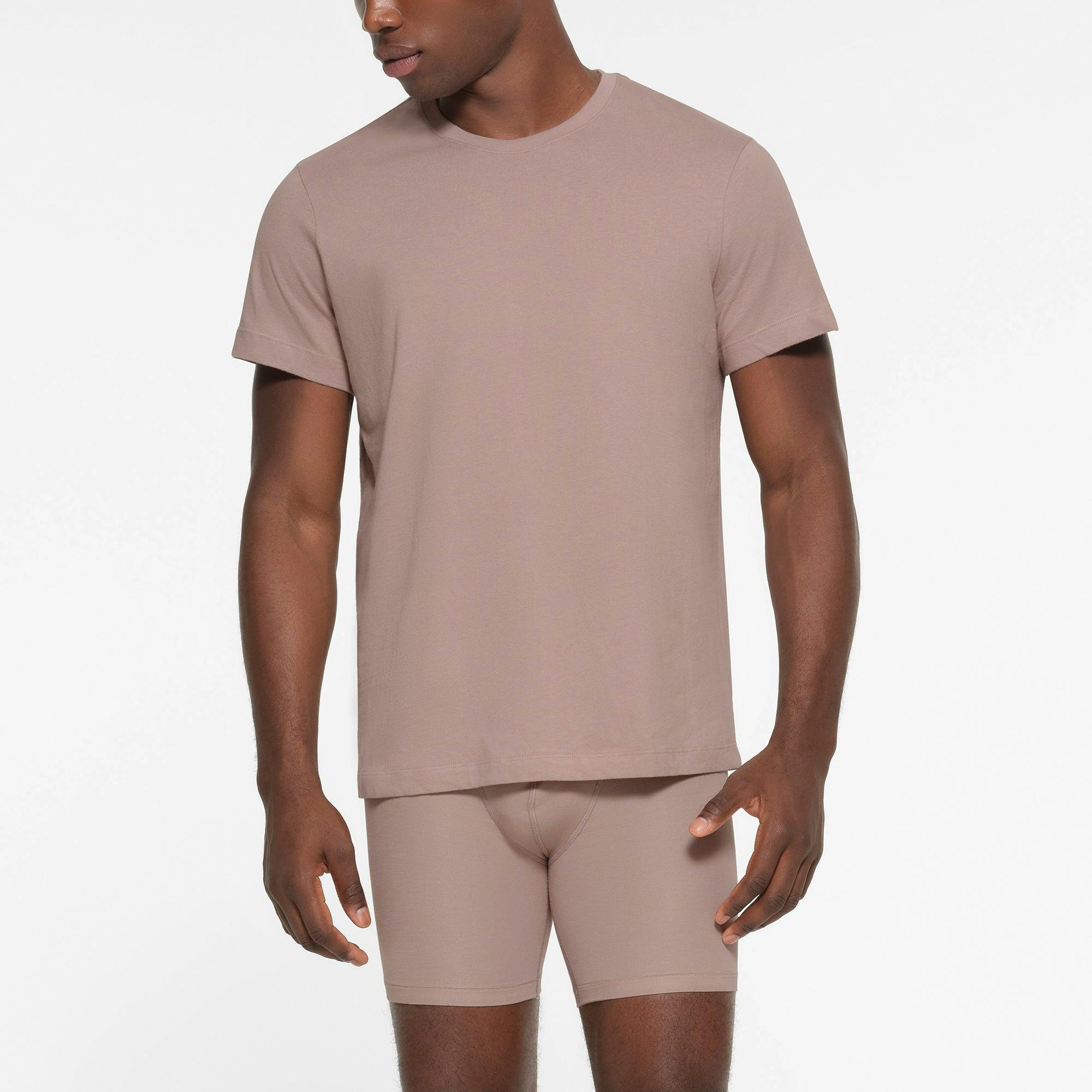 SKIMS COTTON MENS CLASSIC T-SHIRT | FAWN Product Image