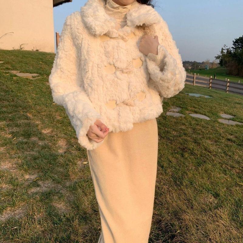 Long Sleeve Lapel Neck Faux Fur Crop Coat Product Image