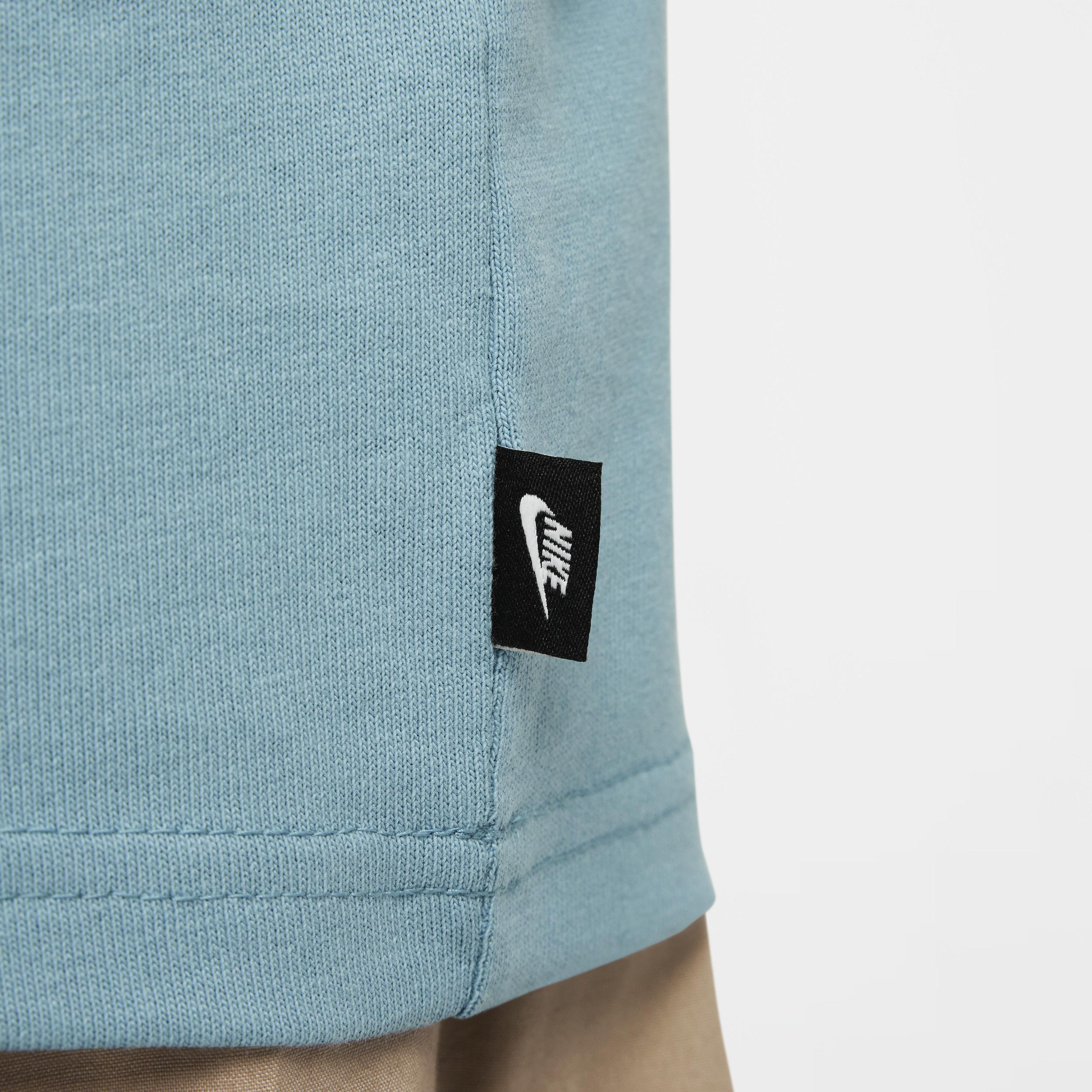 Men's Nike Sportswear Premium Essentials Pocket T-Shirt Product Image