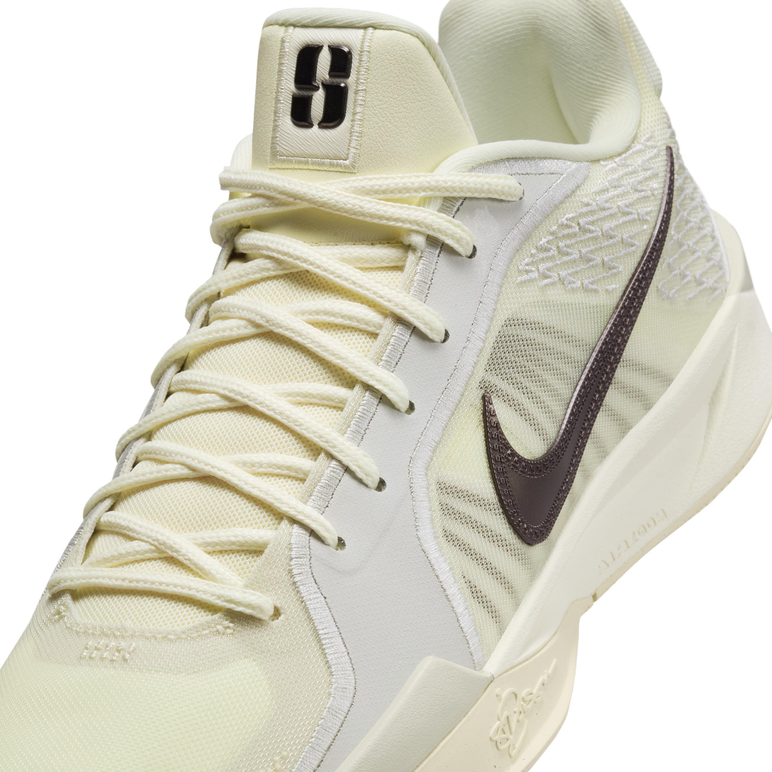 Nike Women's Sabrina 2 Basketball Shoes Product Image