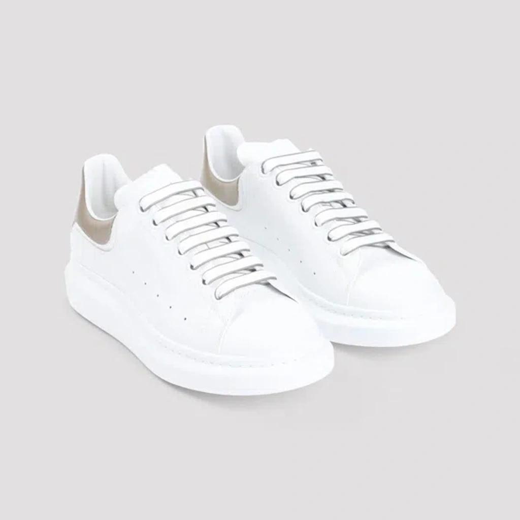 Sneakers Shoes In White Product Image