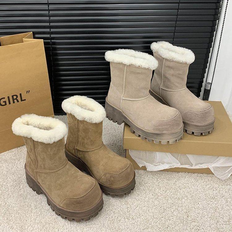 Platform Fleece Lined Short Snow Boots Product Image