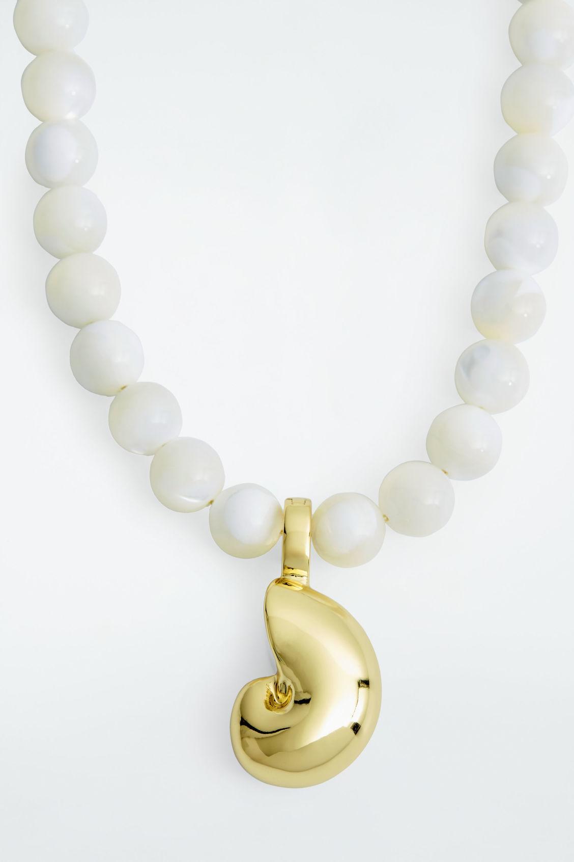 BEADED PEARL NECKLACE Product Image