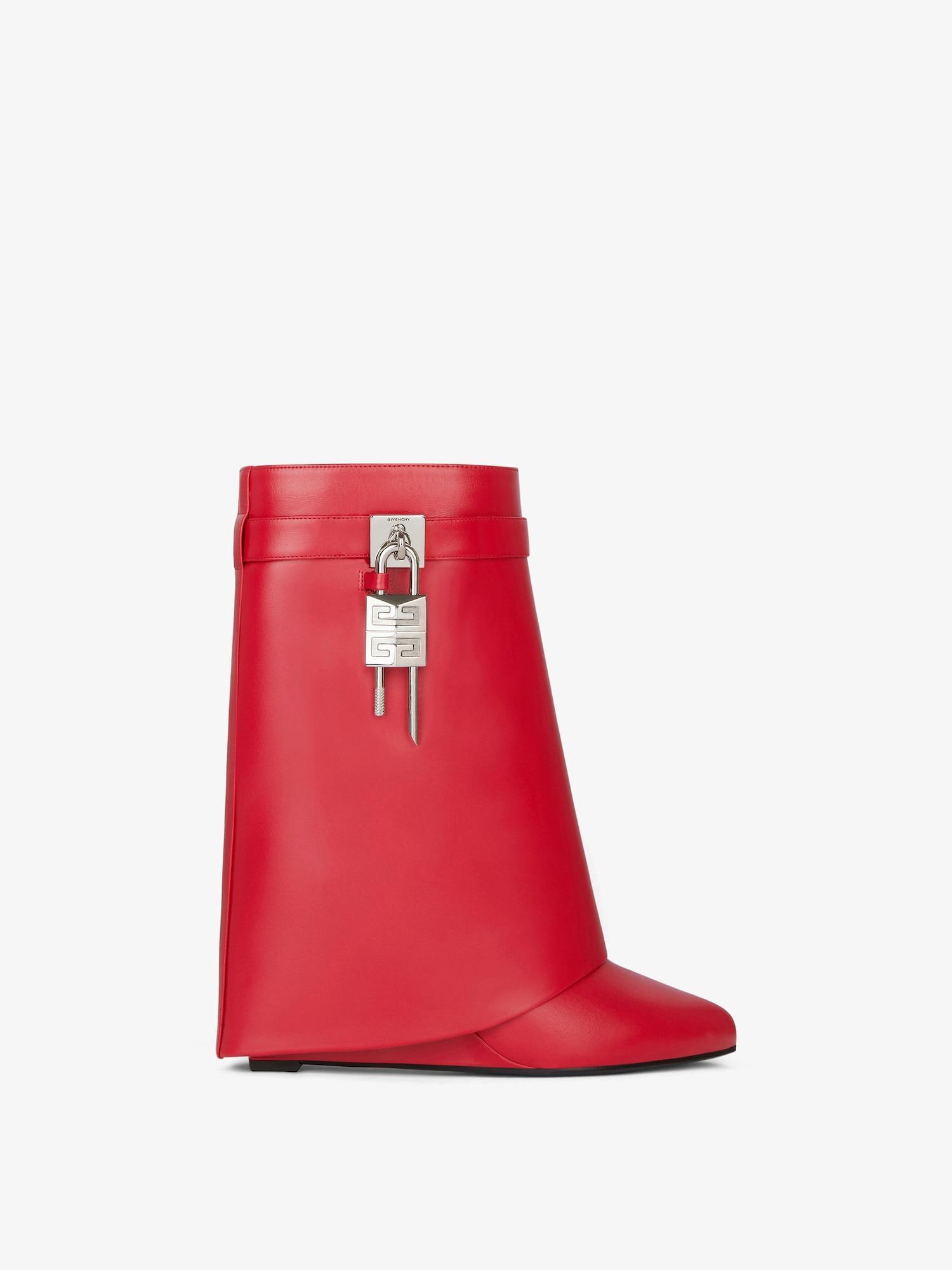 Shark Lock ankle boots in leather Product Image