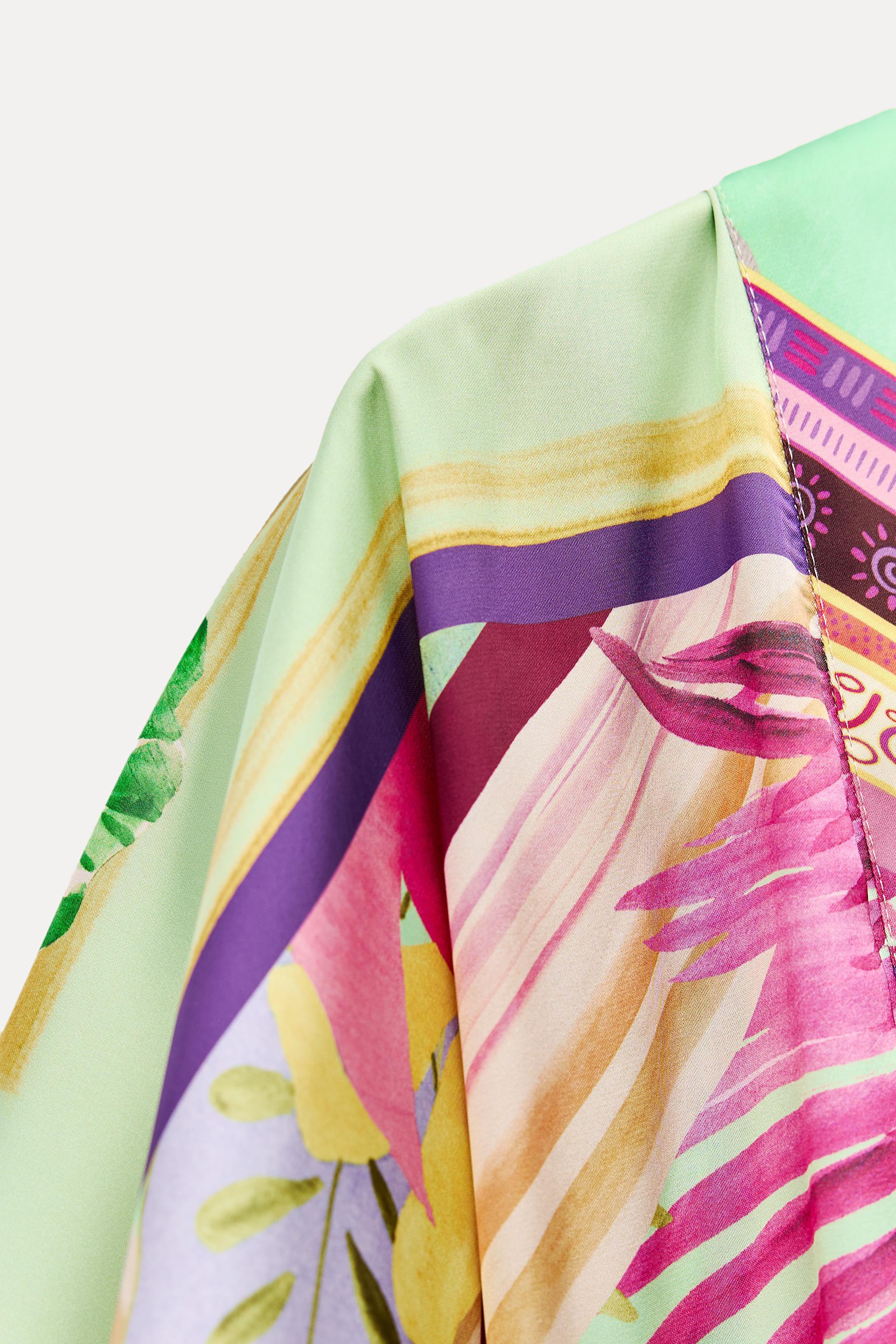 SATIN EFFECT TROPICAL PRINT KIMONO Product Image