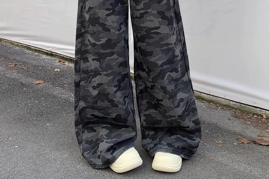 High Rise Camouflage Print Wide Leg Pants Product Image