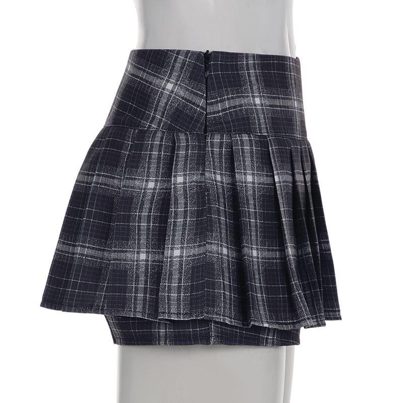 Mid Rise Plaid Pleated Skorts Product Image