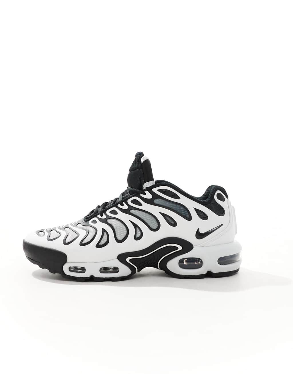 Nike Air Max Plus Drift sneakers in white and black Product Image