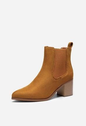 Pointed Toe Chelsea Ankle Boot Product Image