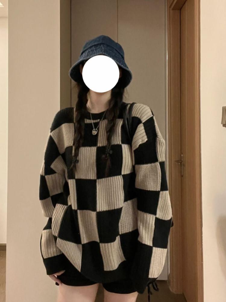 Crew Neck Checkerboard Oversized Sweater Product Image