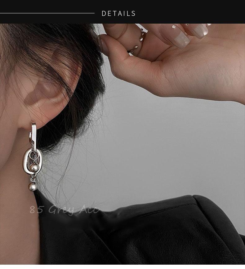 Metal Bead Drop Earring product image