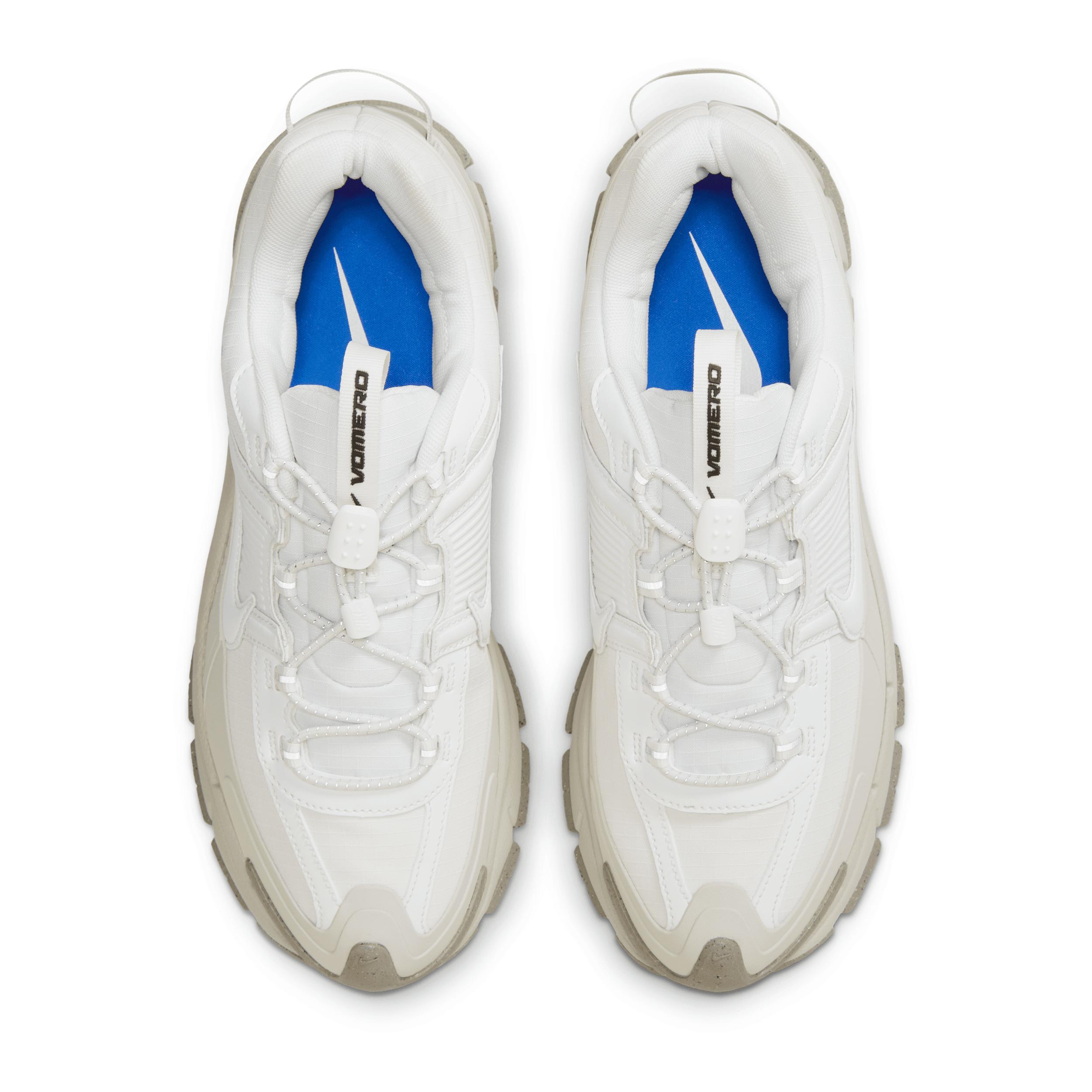 Nike Men's Zoom Vomero Roam Winterized Shoes Product Image