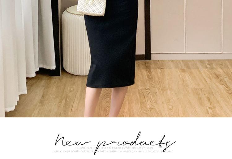 Long-Sleeve Mock Neck Two Tone Midi Sheath Dress Product Image