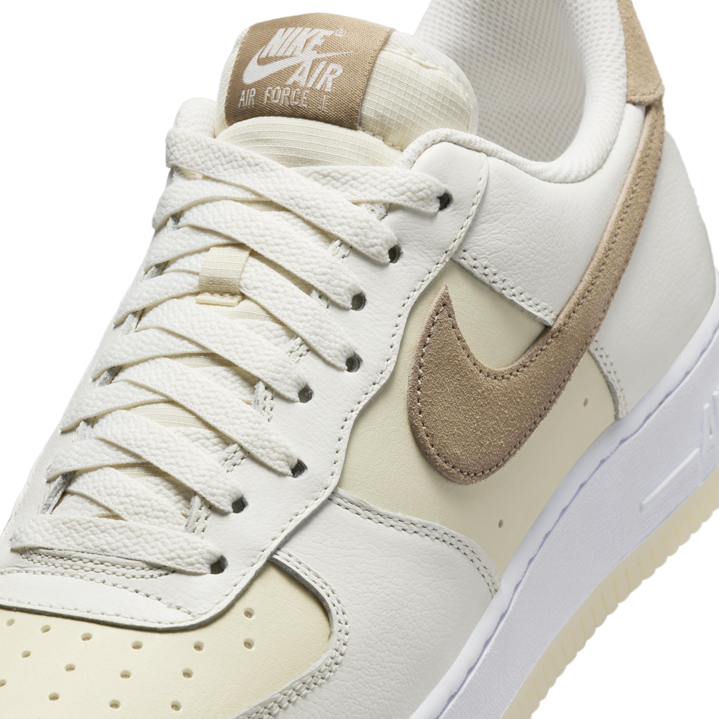 Nike Men's Air Force 1 '07 LV8 Shoes Product Image