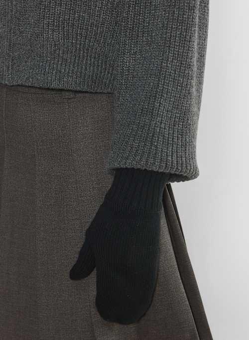 fleece-lined mitten Product Image