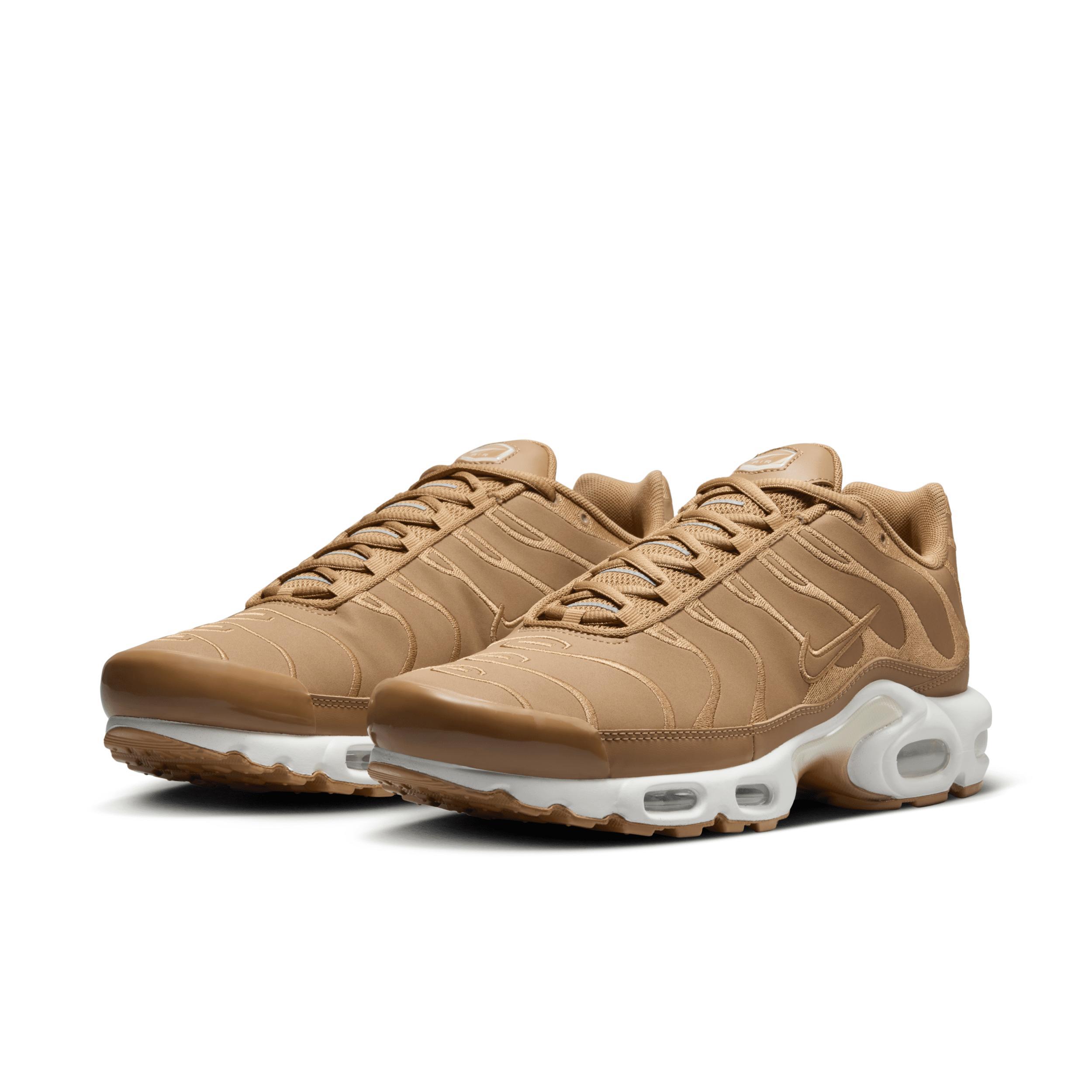 Nike Men's Air Max Plus Shoes Product Image