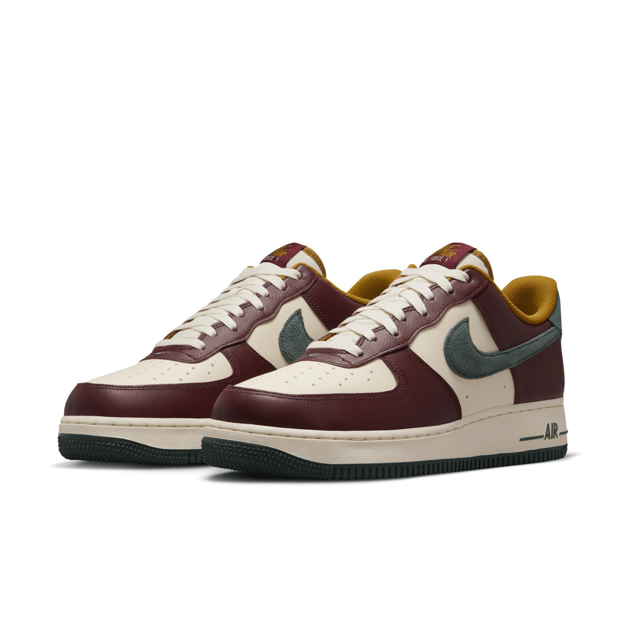 Nike Men's Air Force 1 '07 LV8 Shoes Product Image