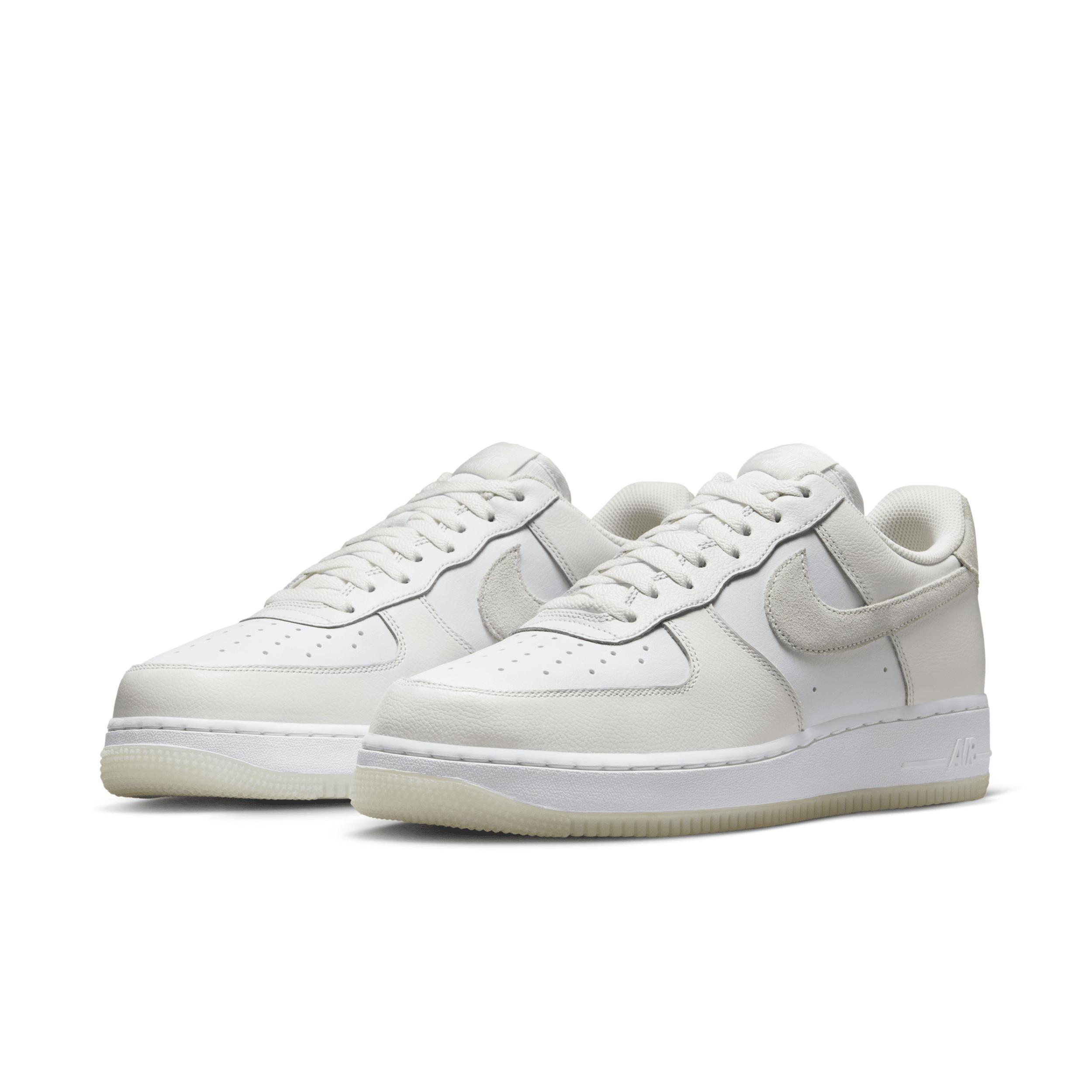 Nike Men's Air Force 1 '07 LV8 Shoes Product Image