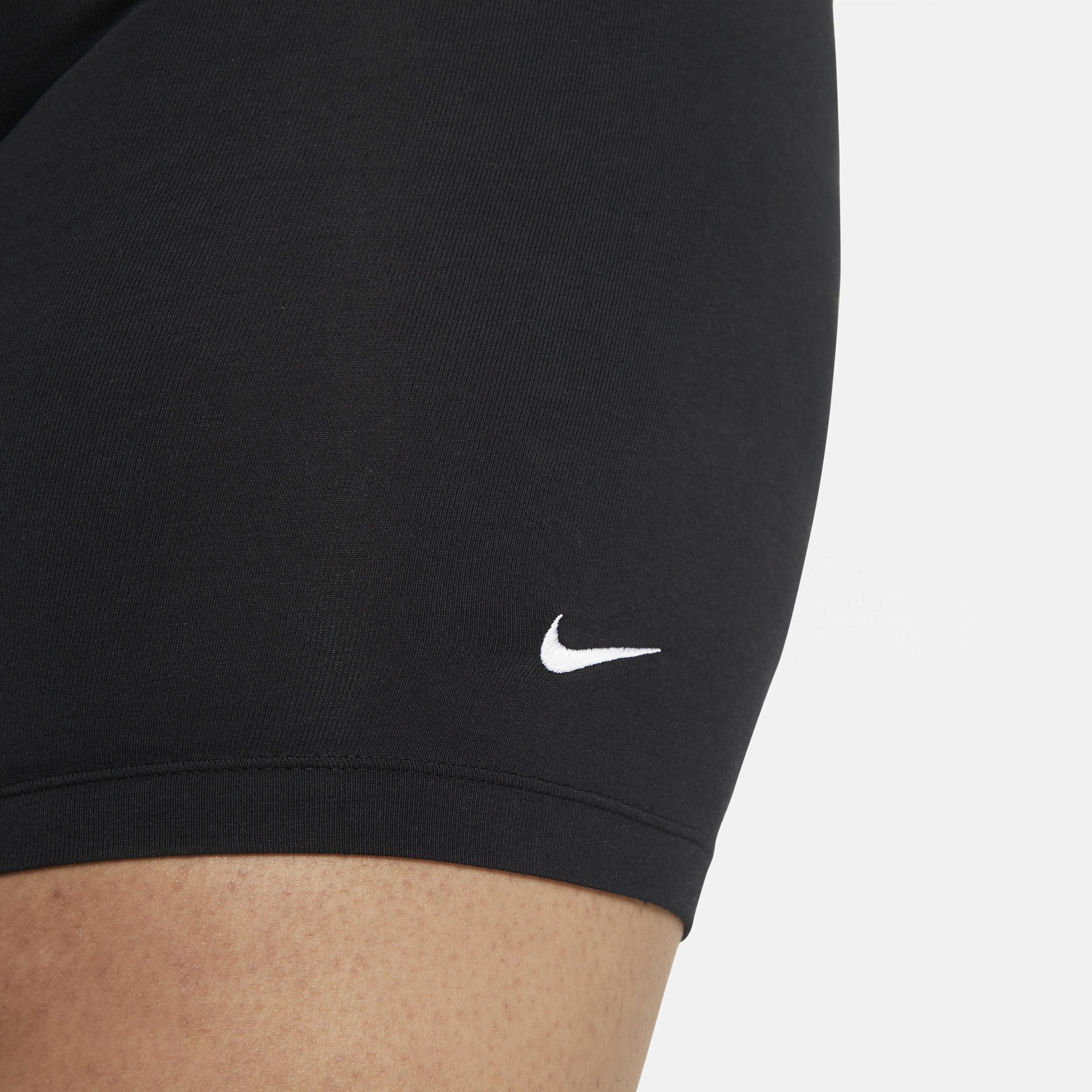 Women's Nike Sportswear Essential Mid-Rise Bike Shorts (Plus Size) Product Image