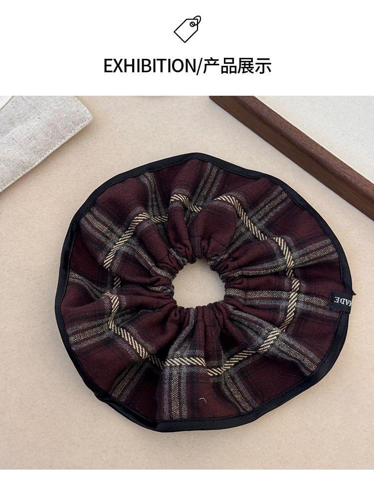 Plaid Scrunchie Product Image