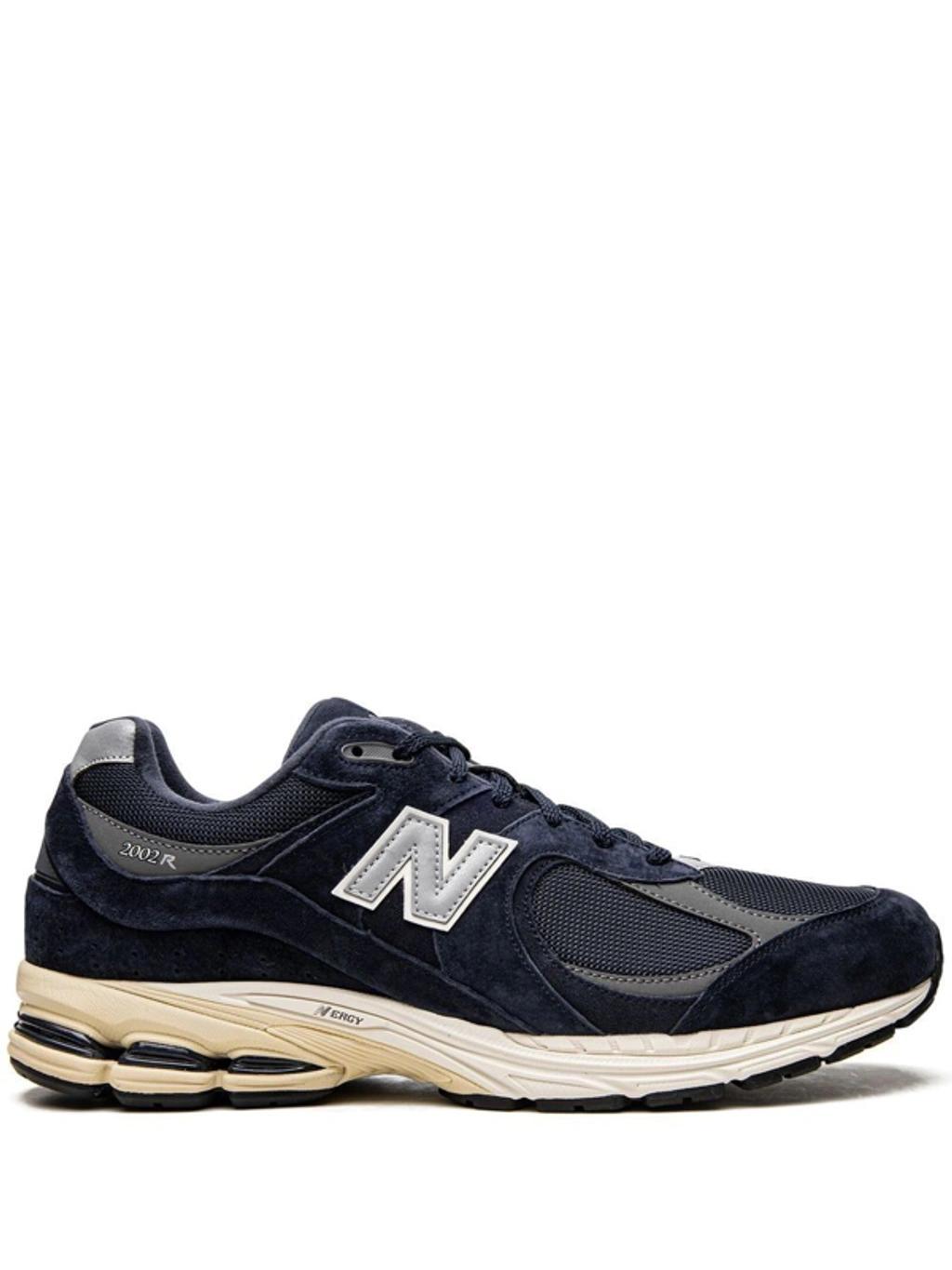 NEW BALANCE 2002r Low-top Sneakers In Blue Product Image