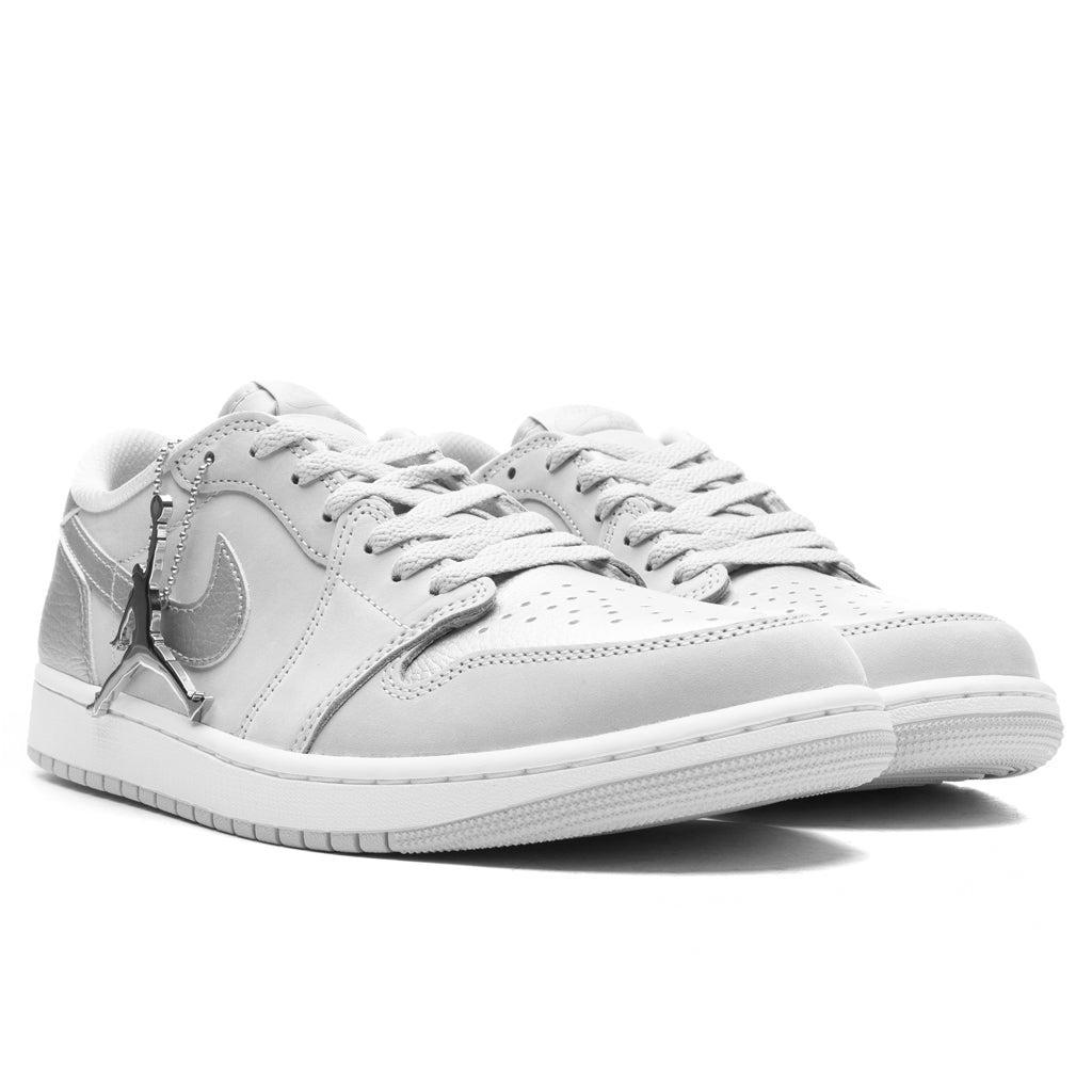 Air Jordan 1 Low OG 'Metallic Silver' - Neutral Grey/Metallic Silver/White Male Product Image