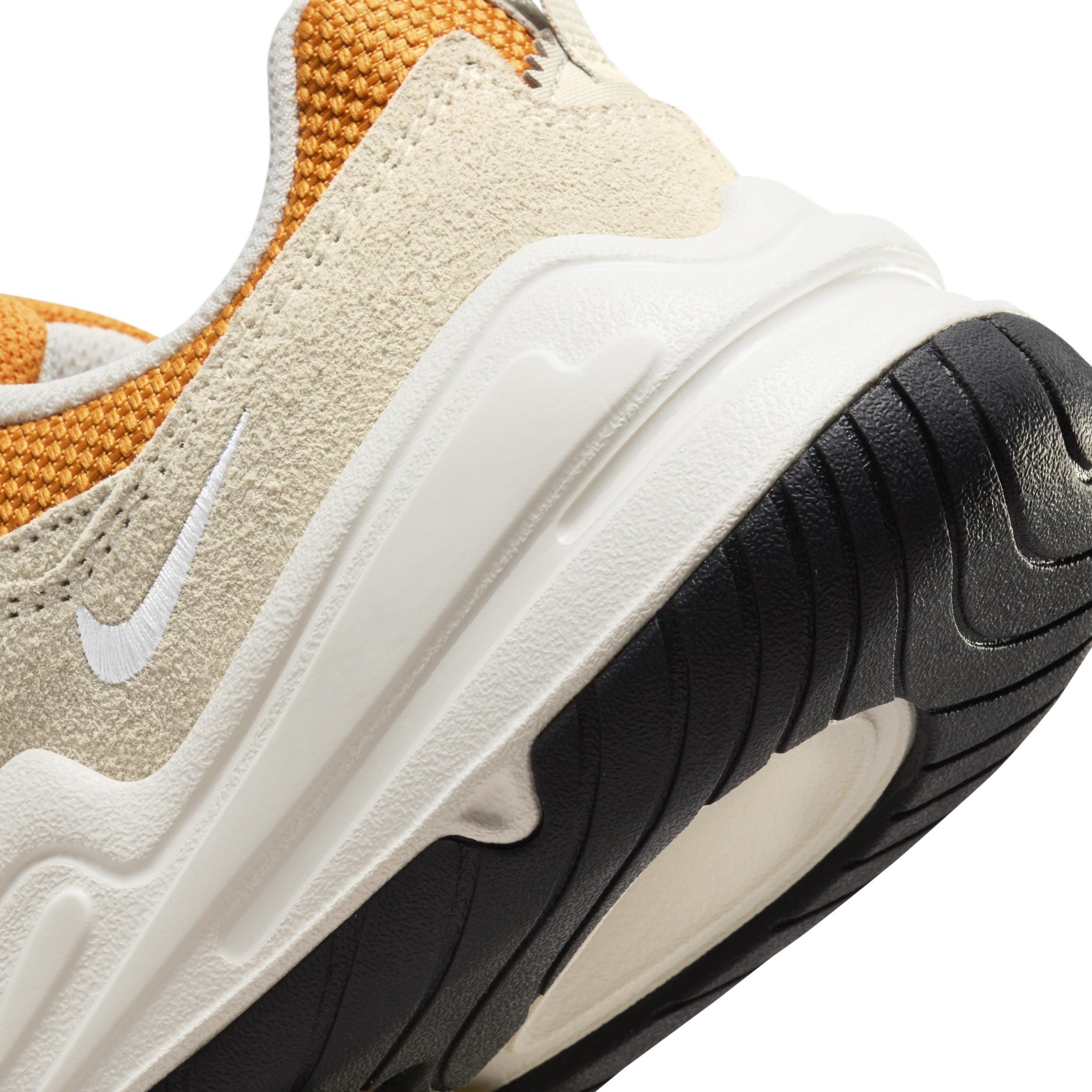 Nike Men's Tech Hera Shoes Product Image