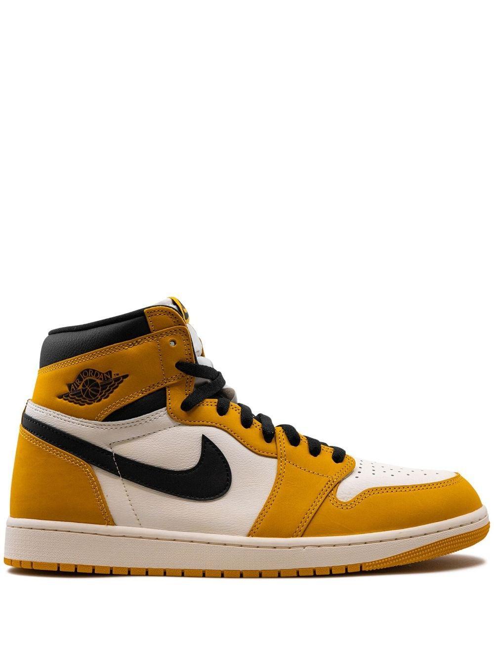 Air Jordan 1 Retro High OG "Yellow Ochre" sneakers Product Image