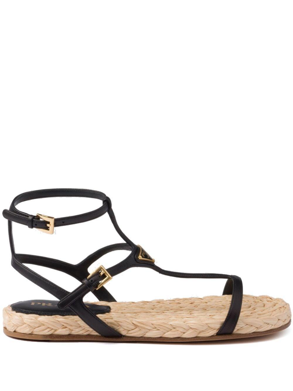 Sandalen Mit Triangel-logo In Black Product Image