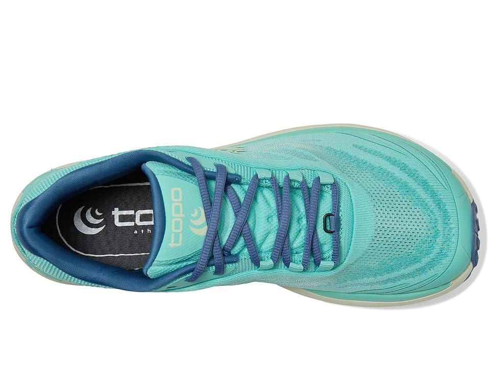 Topo Athletic Pursuit 2 Green) Women's Running Shoes Product Image